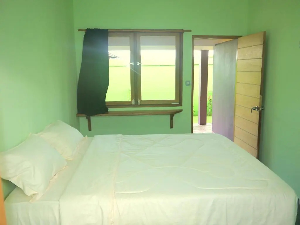 Standard Double room with garden view (full double bed)