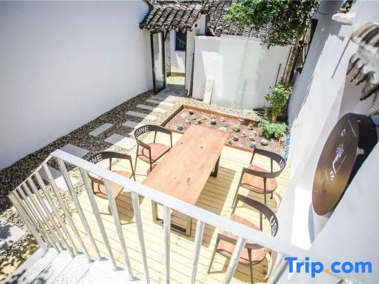 Balcony & Terrace