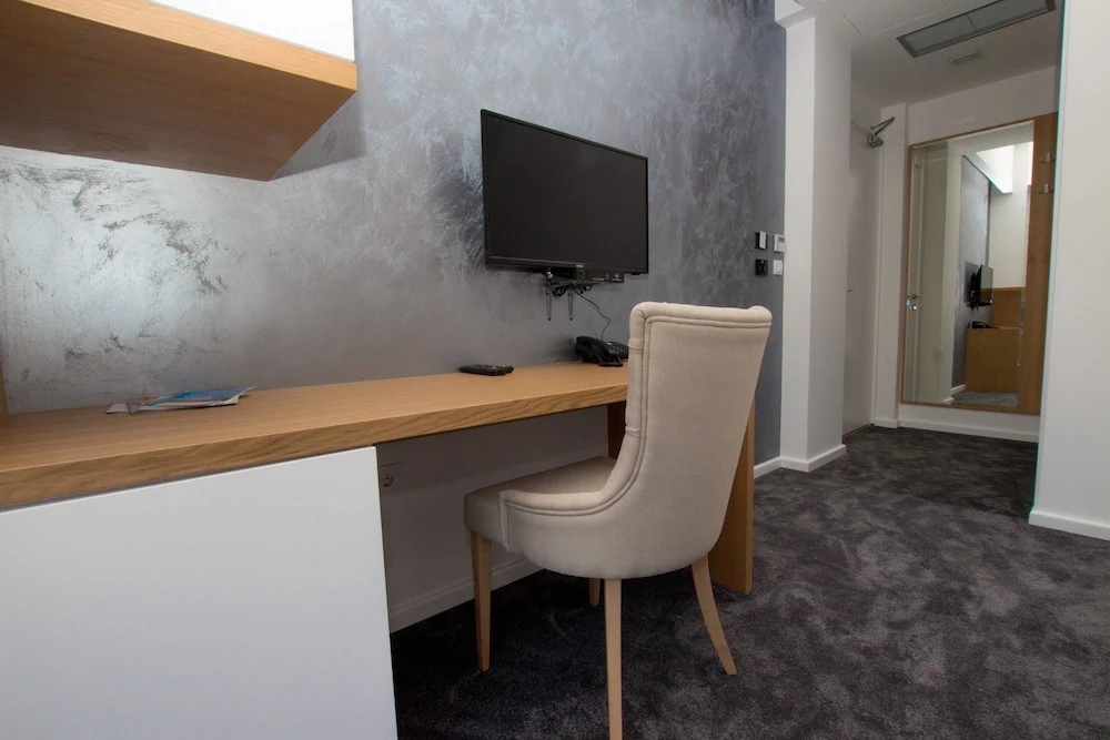Standard Double room with balcony and with sea view (full double bed)