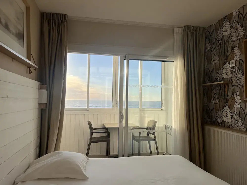 Standard Double room with balcony and with sea view (full double bed)