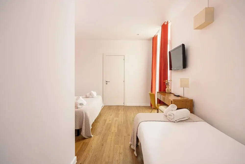 Deluxe Double room (full double bed)