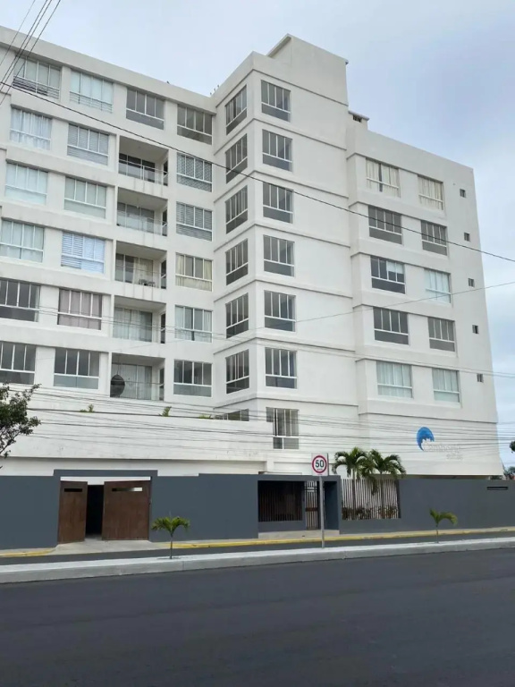 Alquilo hermoso departamento en Salinas, Ecuador