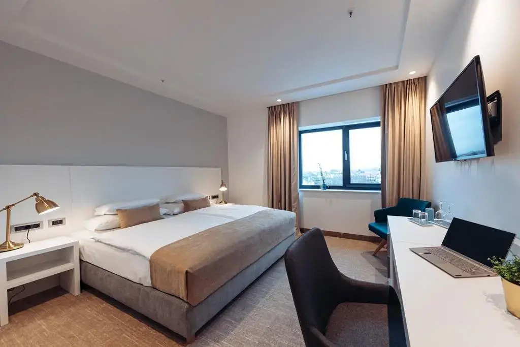 Antunovic Hotel East - Chambres