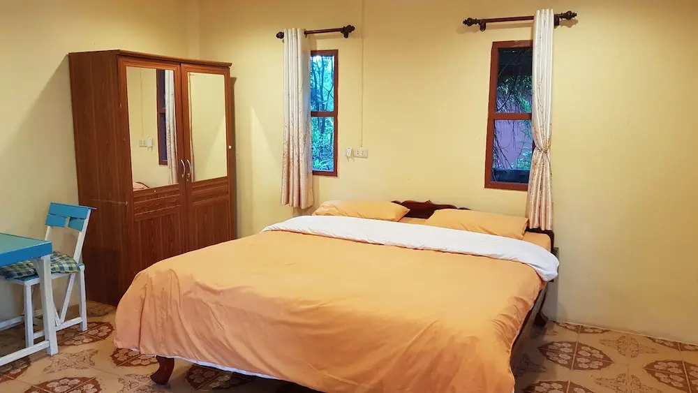 Двухместное бунгало двуспальная кровать в Rainbow Resort