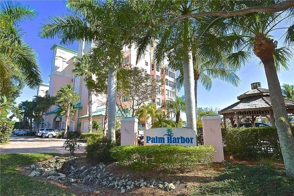 Palm Harbor 802W - Two Bedroom Condo