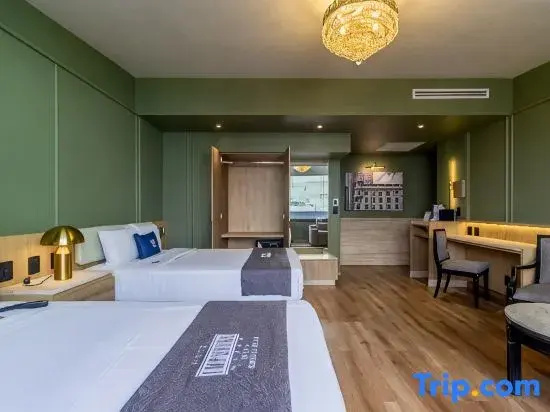 Deluxe Double Suite (twin beds)