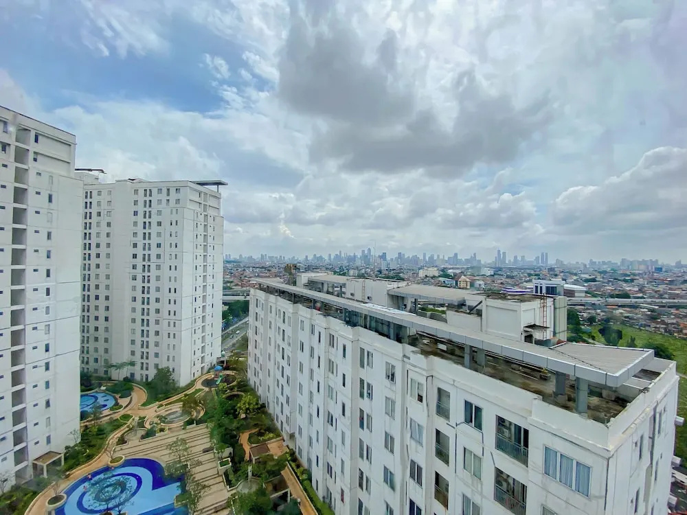 6 Pax Serene 3Br At Bassura City Apartment