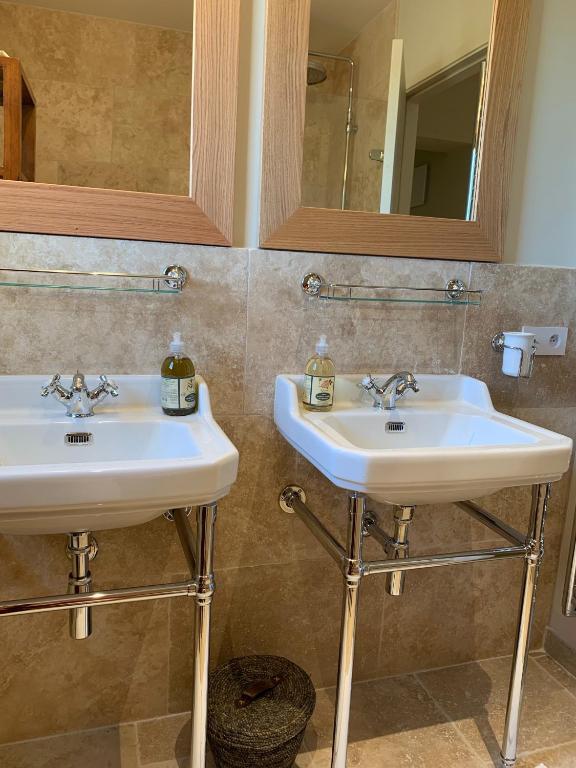 Mas Notre Dame by null