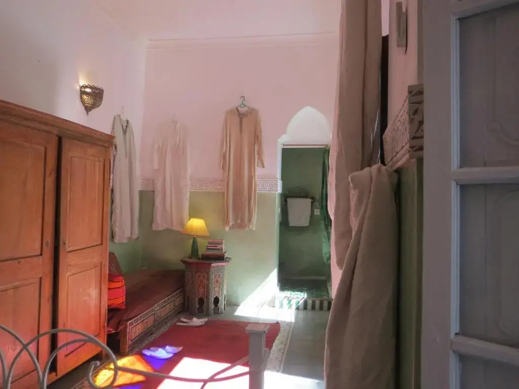 Deluxe Double room with balcony (full double bed)
