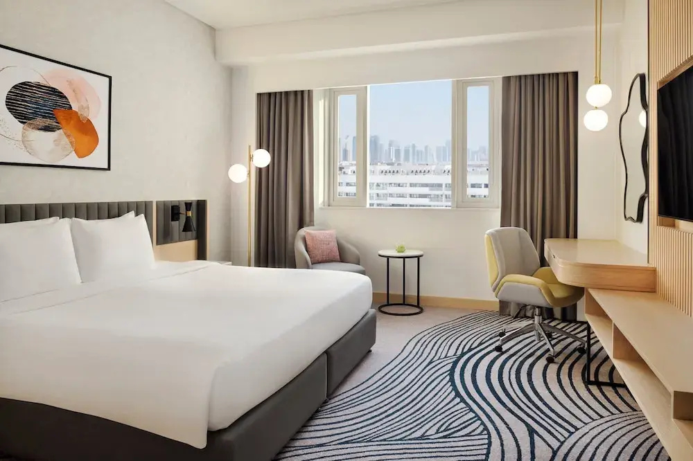 Двухместный номер клубный Standard (двуспальная кровать) в Crowne Plaza Dubai Jumeirah an IHG Hotel