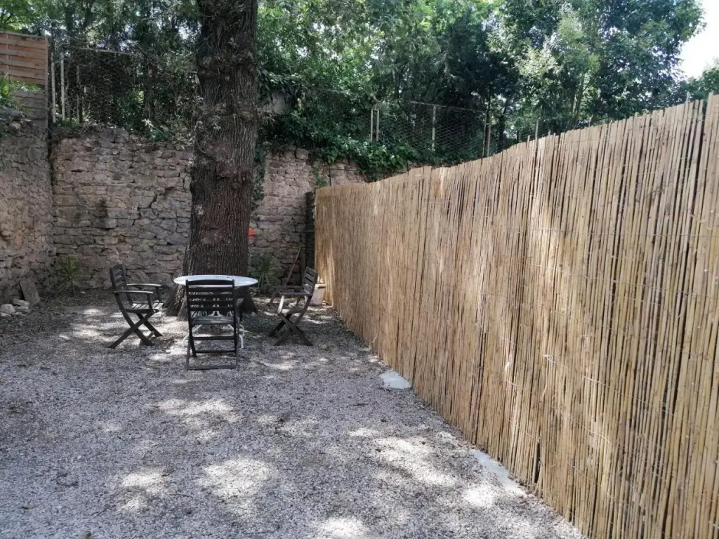 Joli F2 avec jardin