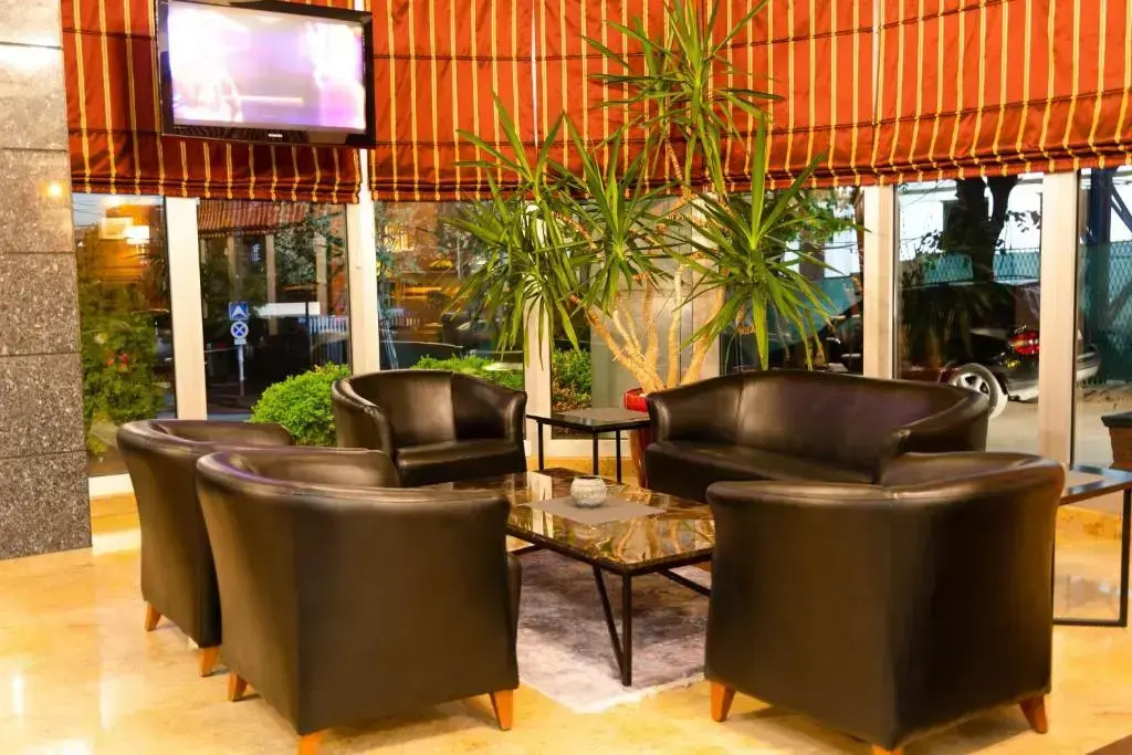 Lobby & Reception