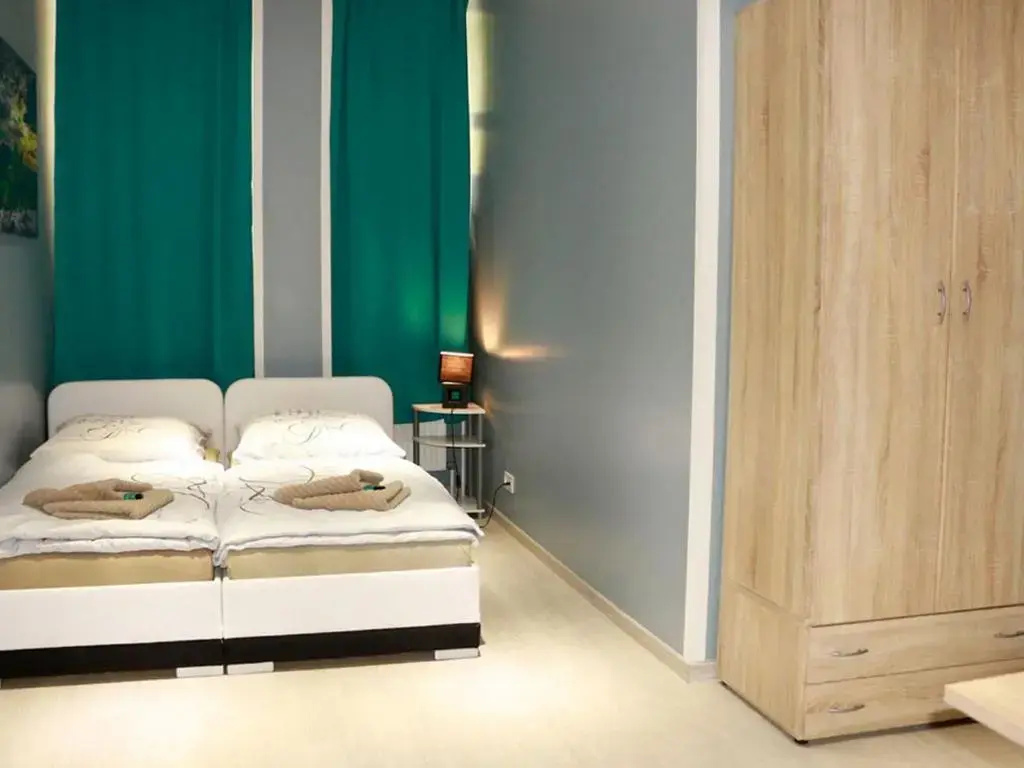 Deluxe Double room (twin beds)