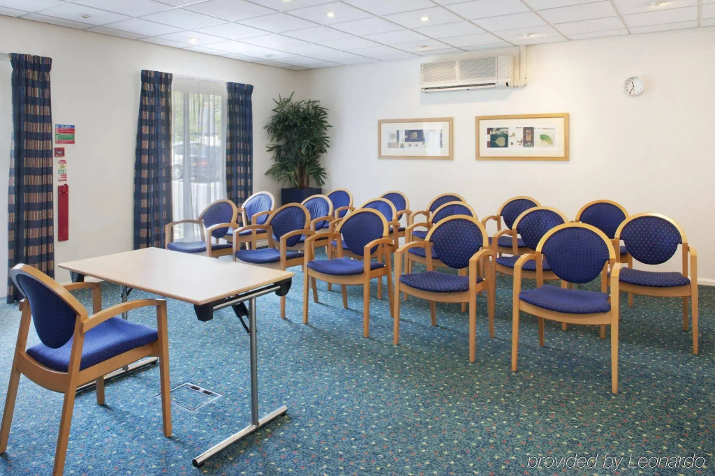 Holiday Inn Express Gloucester - South by IHG - Général