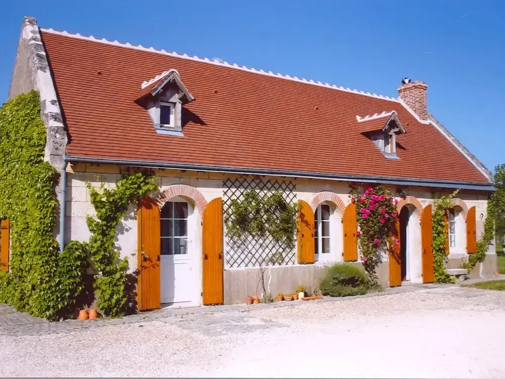 Charming Holiday Home in Montrichard With Pool