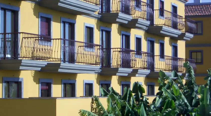Casa Tropico