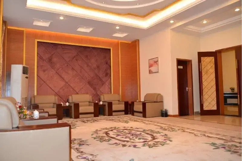 Golden Peacock Resort Hotel — фото