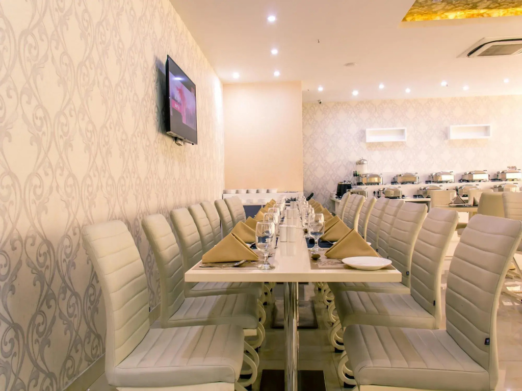 Food & Beverage