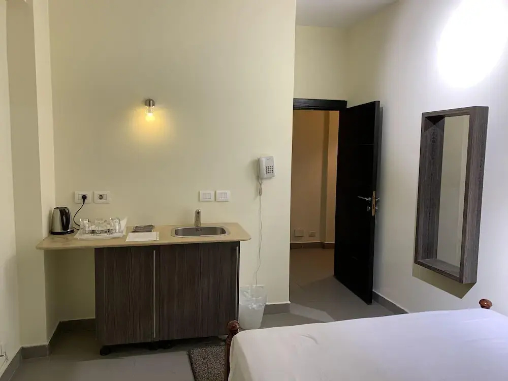 Deluxe Double room (full double bed)