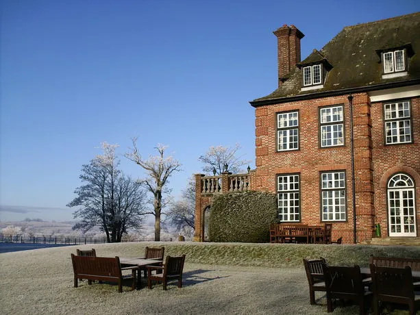 Llansantffraed Court Hotel