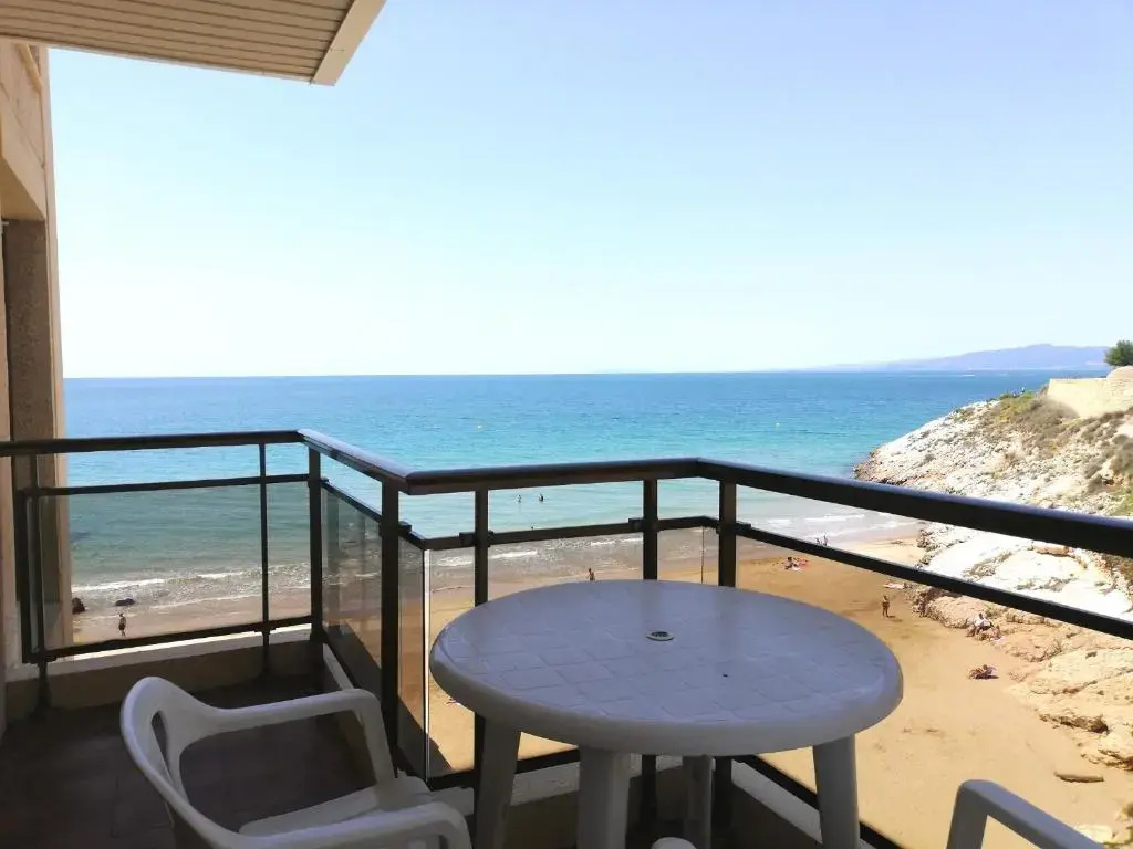 3 Bedrooms Apartment