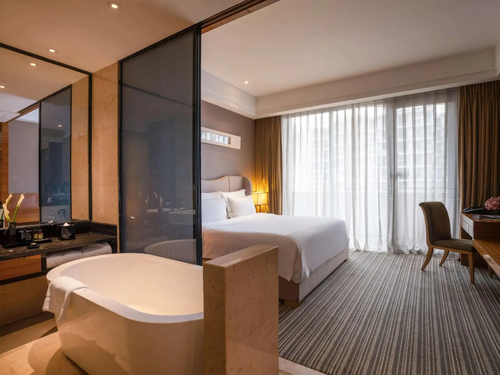 Double Suite (full double bed)