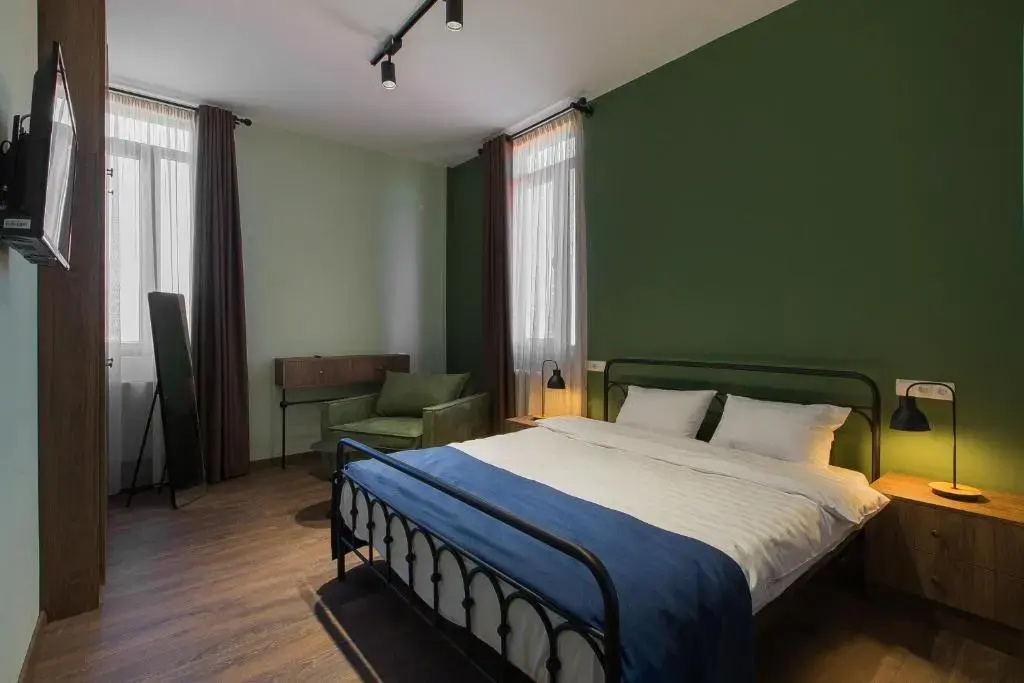 Economy room