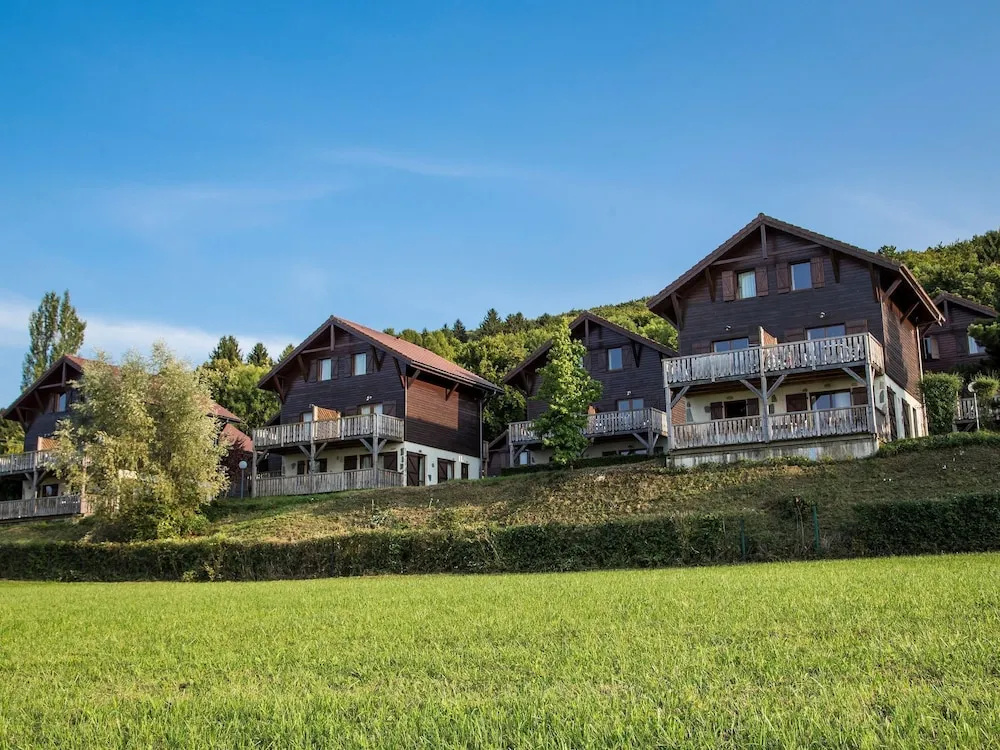 Apartment Near Lake Geneva