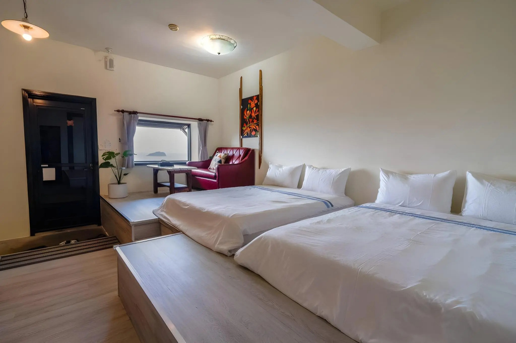Sunnyroom — 3