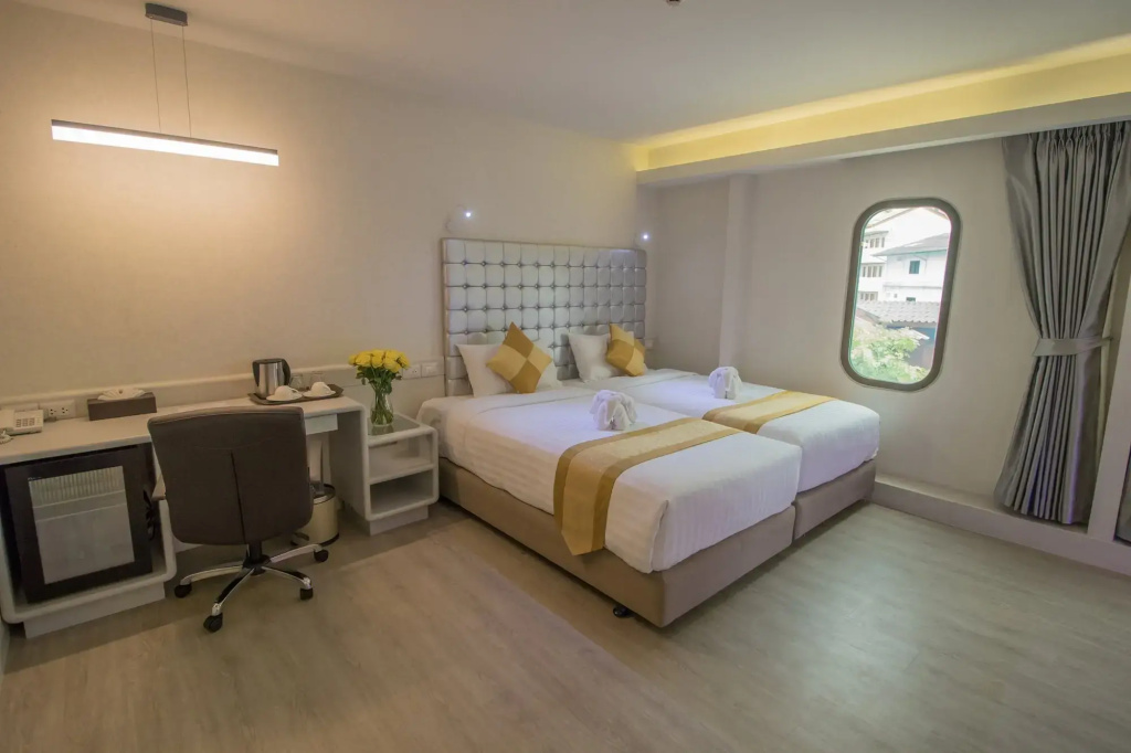 Отель Justice Hotel в Бангкоке