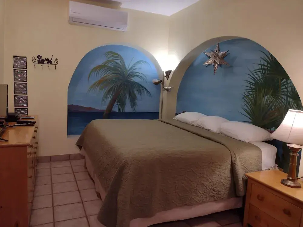 Standard room with pool view
