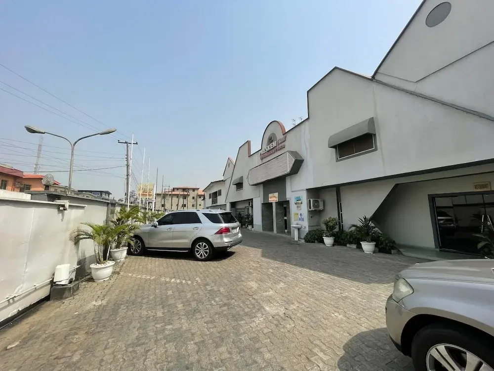 Presken Hotel Reliance