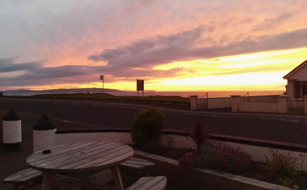 Inn on the Coast - Général