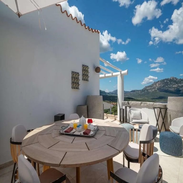 Double Suite with balcony and with sea view (full double bed)