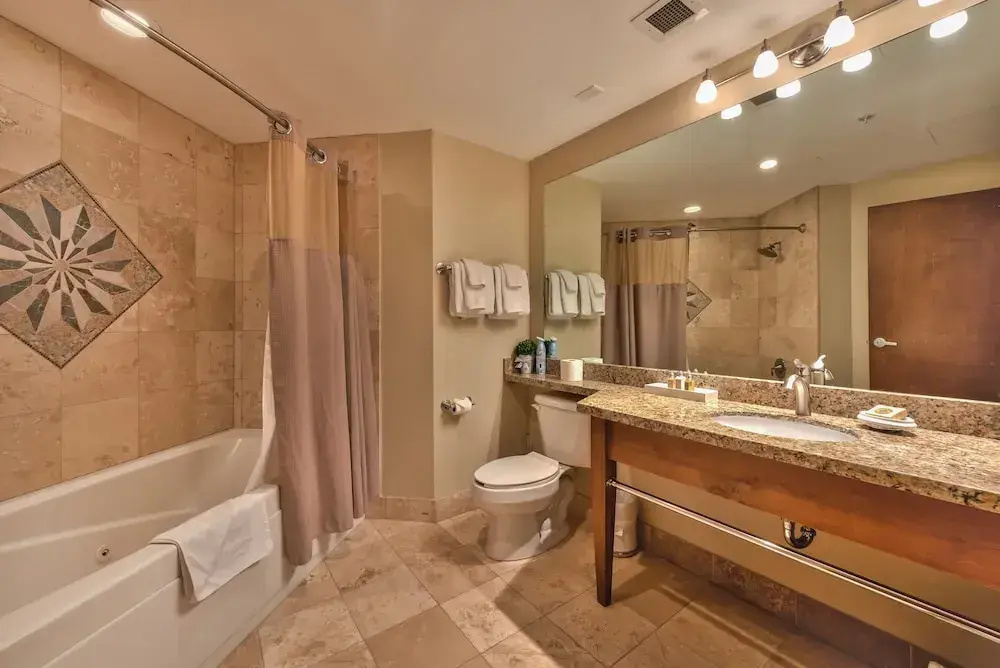 Luxury Double room (full double bed)