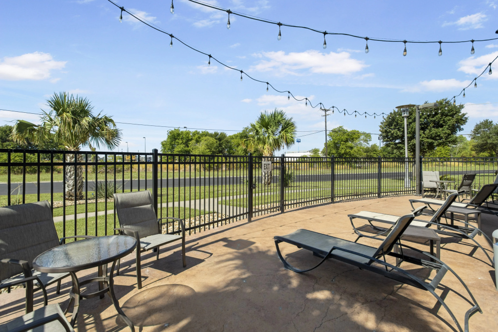 Holiday Inn Hotel & Suites Waco Northwest by IHG - Général