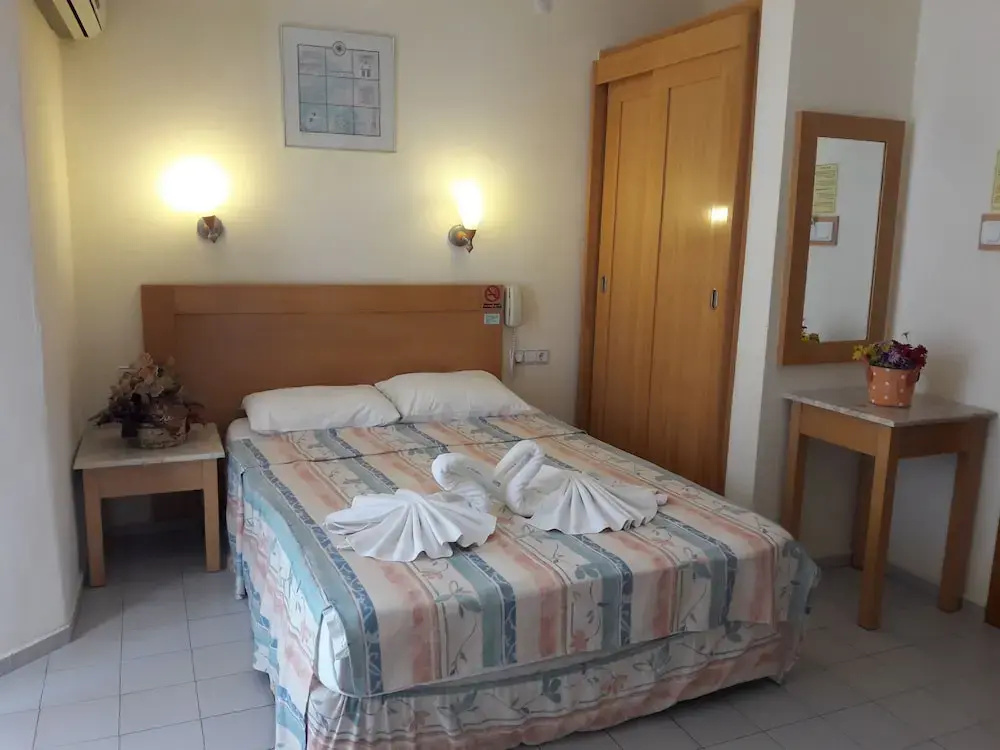 1 Bedroom Apartment with balcony