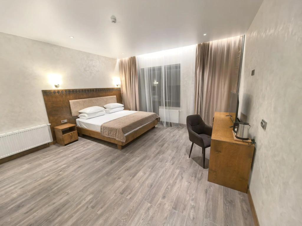 Double Junior Suite with balcony (full double bed)