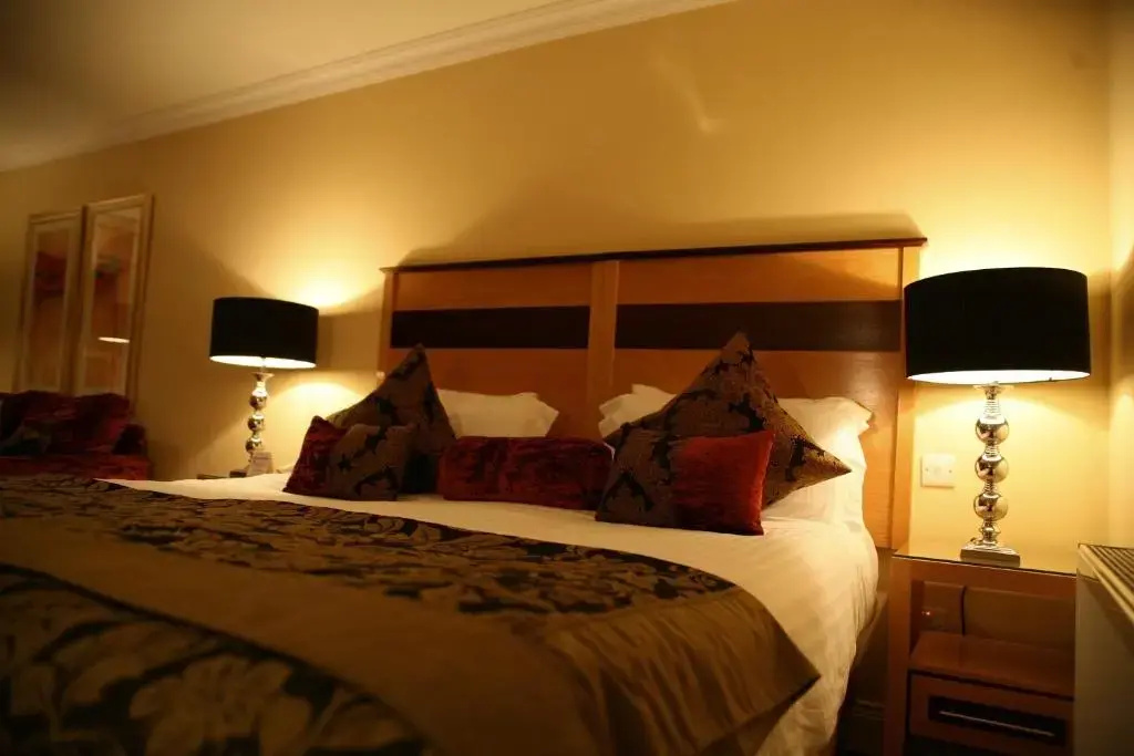 Executive Double room (full double bed)