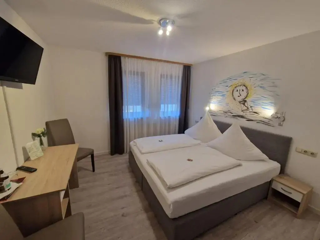 Standard Double room (full double bed)