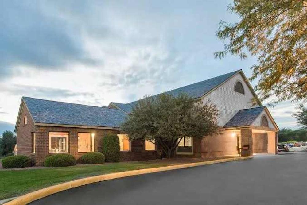 Dodgeville inn and suites