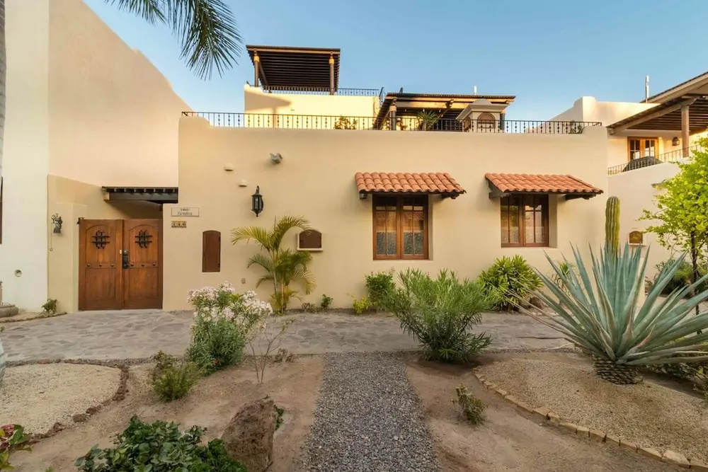 Casa Barcelona 2 BR by Casago