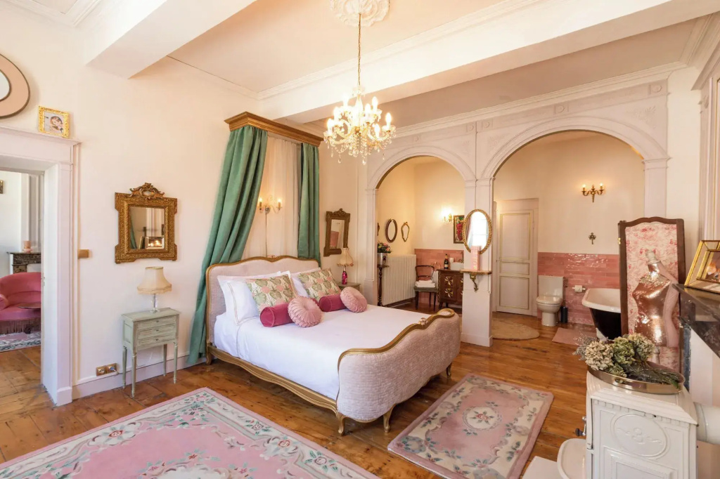 Voir la photo 2 — Champagne House