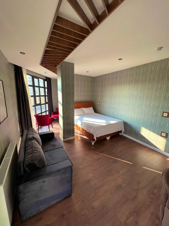 Beta Hotel — 3