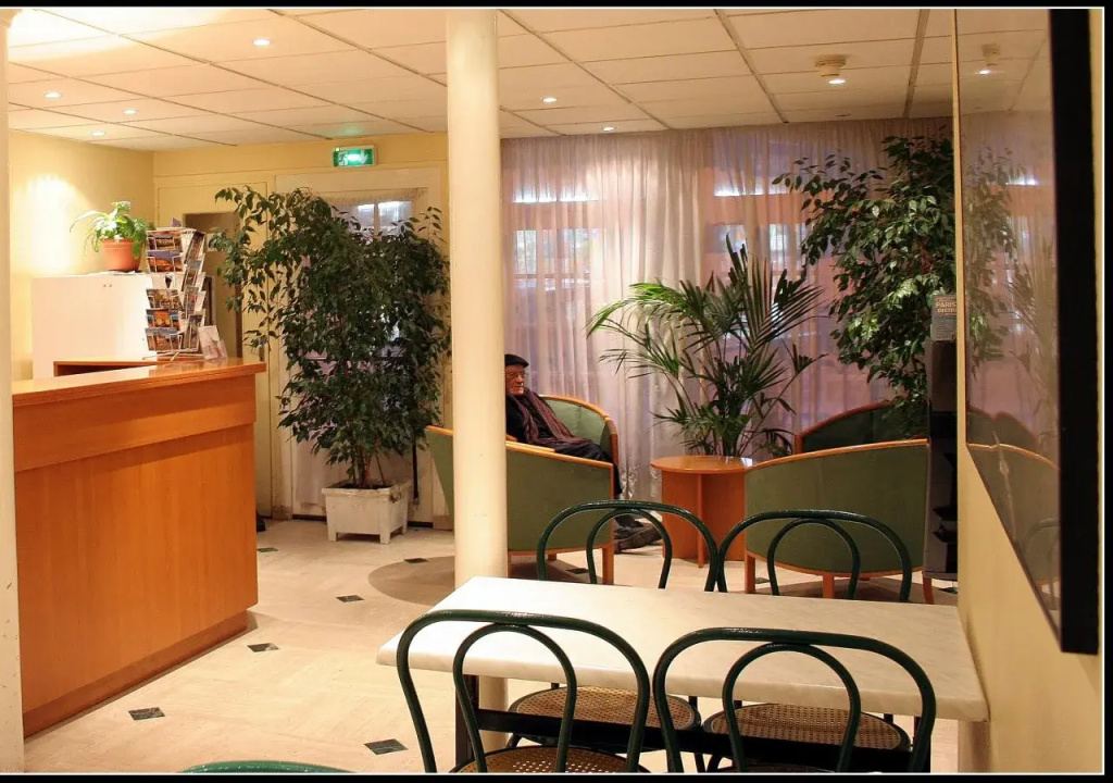 Hotel photo 2