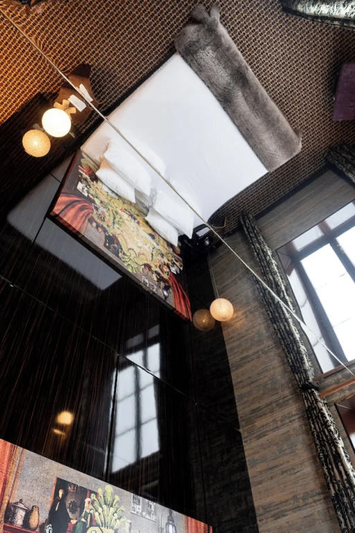 Hôtel du Petit Moulin, Haute Couture hotel by Lacroix 60
