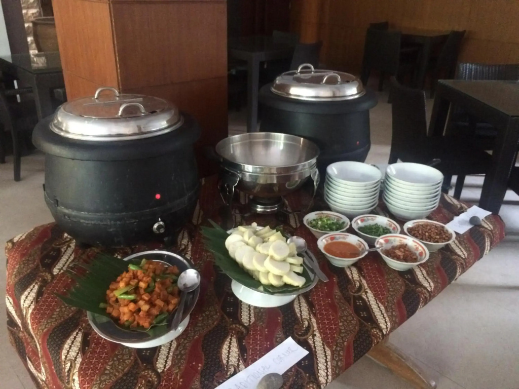 Surya Kencana Seaside Hotel - Général