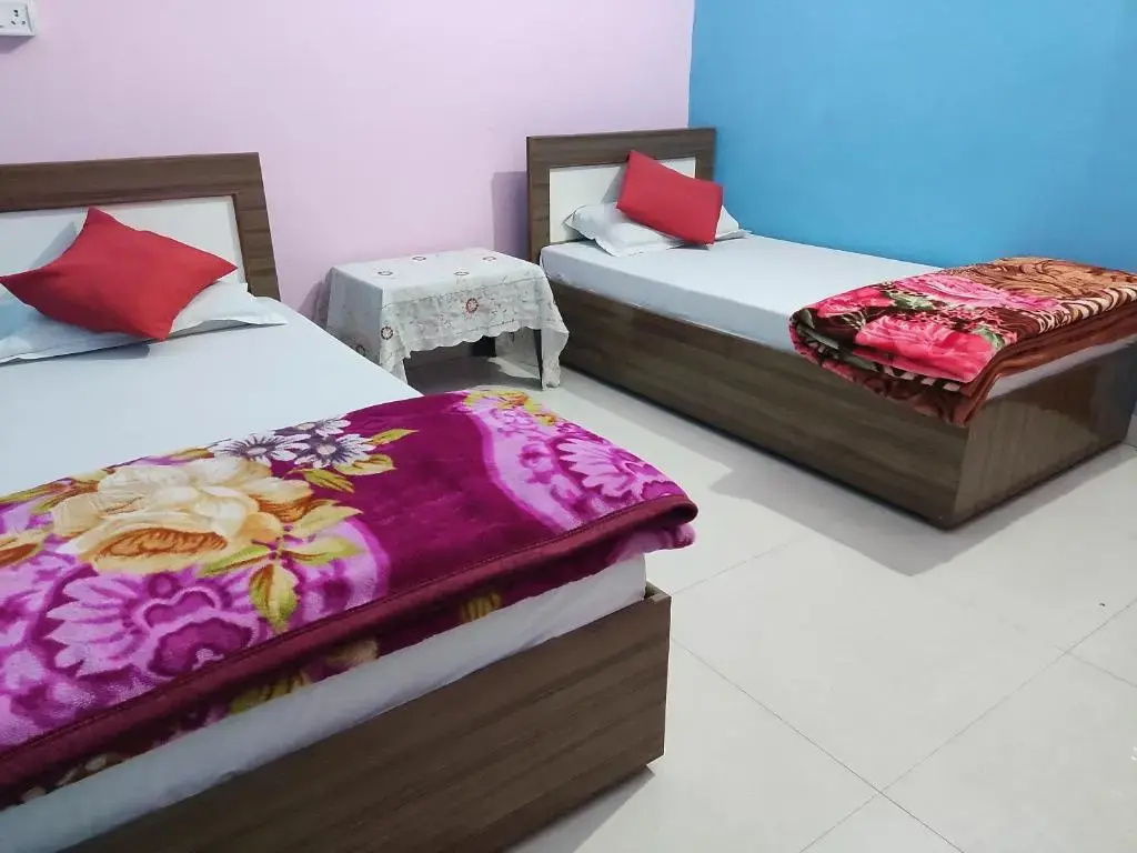 Economy Double room (twin beds)