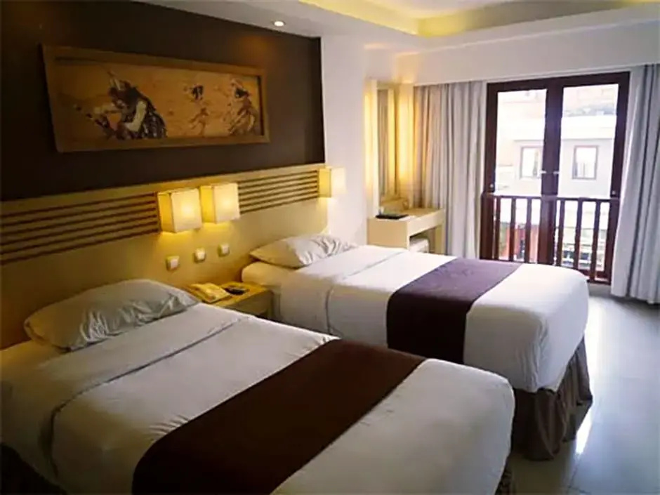Standard Double room with pool view (full double bed)