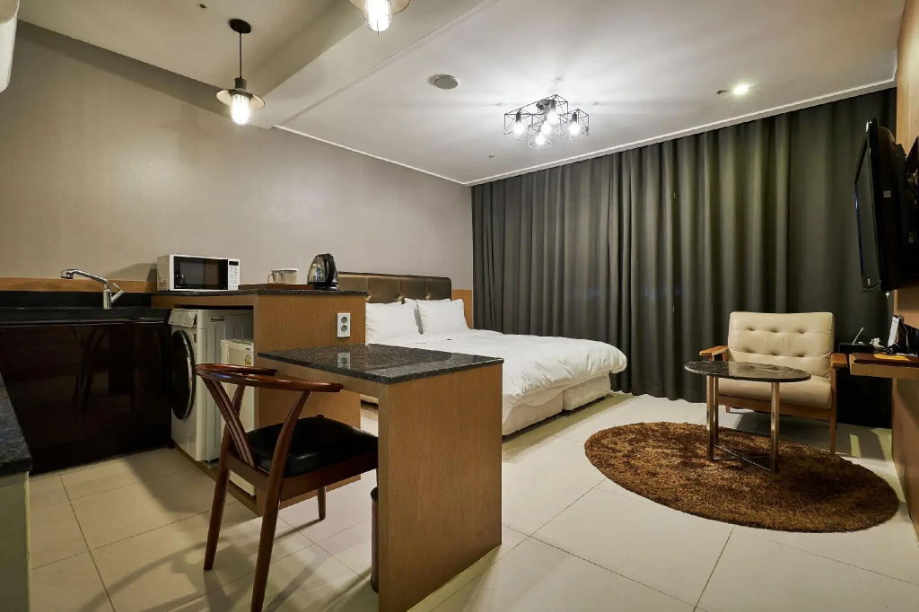 Premier room